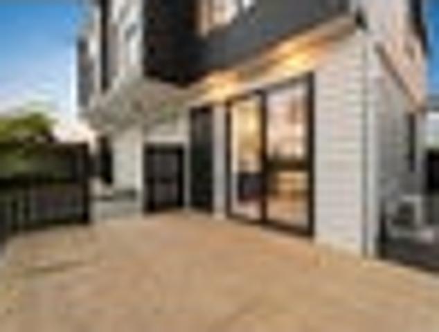 Premium Family Living Brand New & Move in Ready