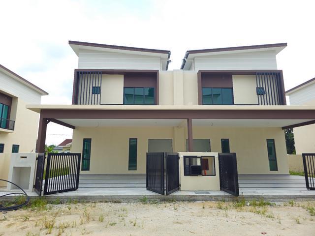 Premium Freehold Double Storey SemiD House At Teluk Intan