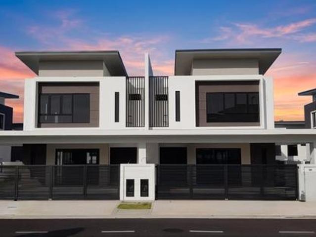 Premium Gardenfacing Doublestorey SemiD House for Sale