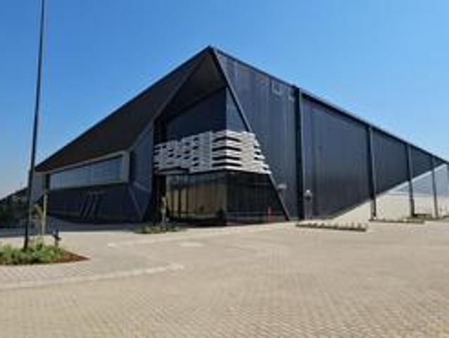 premium grade 4883sqm logistics ware.