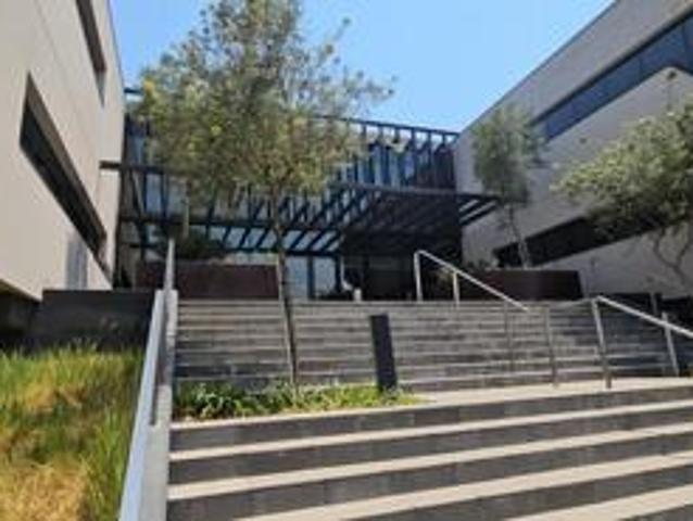 premium grade 674sqm office to let i.