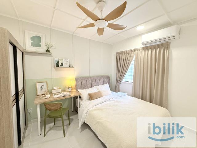 Premium luxury room in ss17 subang! queen room for mix gender unit!