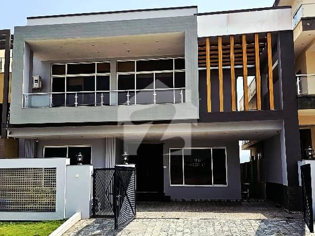 Premium Living: 40x80 Designer House in Faisal Hills Executive Block