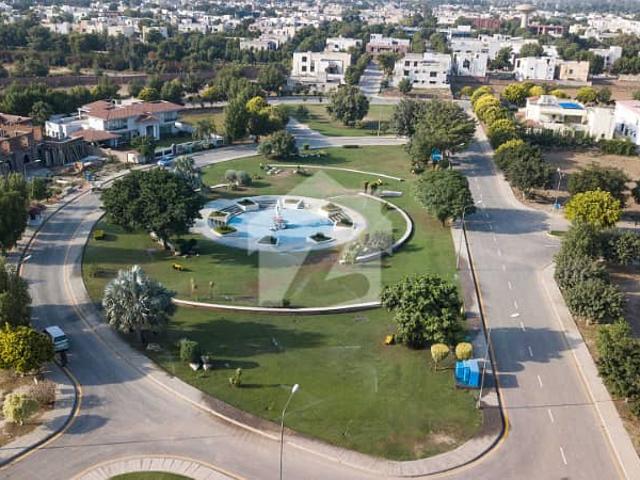 Premium location investor rate 10 marla plot with possession utility charges paid is available for sale in golf view residencia, phase 1, bahria town lahore