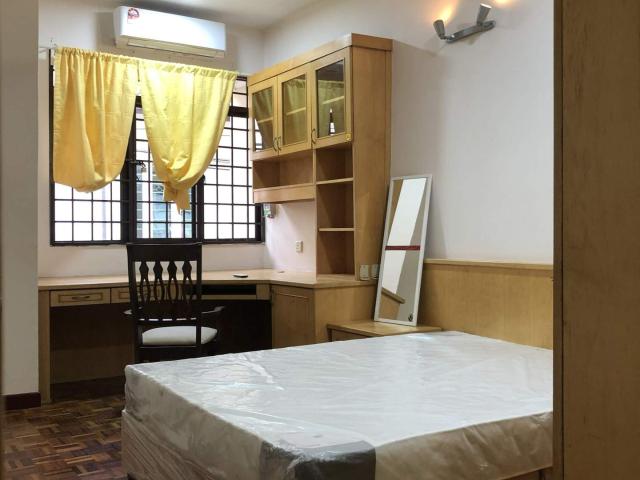 Premium Low Dense Unit BU11 / LRT BU11 / Attached Link Bathroom / Damansara / TTDI / Petaling Jaya