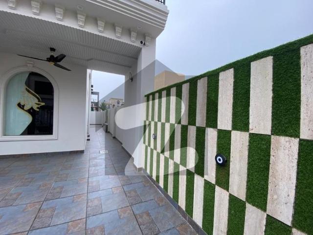Premium Prime Location 10 Marla House Is Available For sale In Citi Housing Society