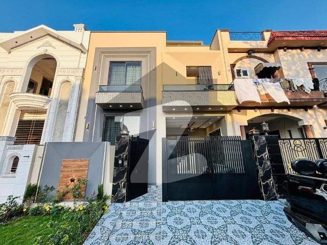 Premium Prime Location 5 Marla House Is Available For sale In Gujranwala