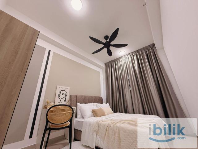 Premium queen roomwork from home friendly! 5mins to ikea & the curve