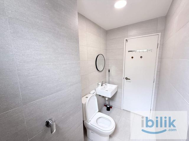 Premium queen room for mix gender unit near bandar bukit tinggi ️ private queen room‼️ mix gender unit in port kla
