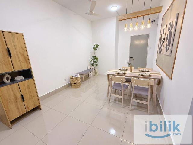 Premium queen room! Work from home friendly mrt freeder bus to mrt chan sow lin
