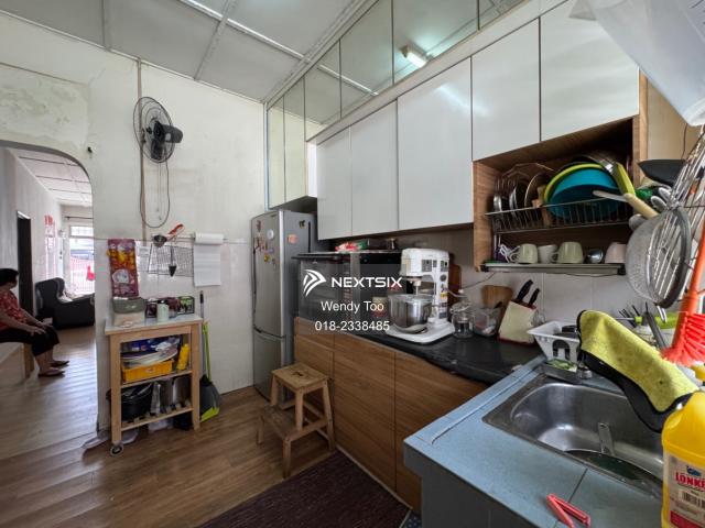 Premium renovated unit Like a show house / Ready to move in