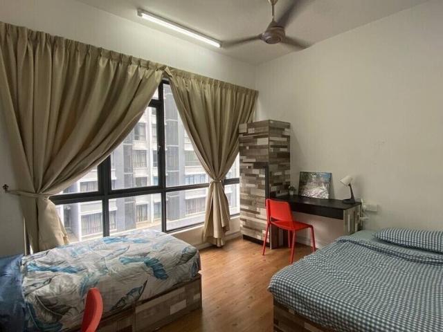 ✨Premium Shared Room with Private Bathroom [Walking Distance to UOW KDU]