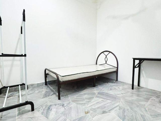 Premium Single Room @ Bandar Utama | Fully Furnished