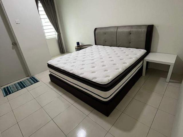 Premium Single Room with Private Toilet – Taman Aston Gated & Guarded Landed House