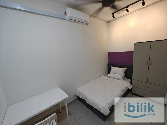 Premium single room | 10 mins walk to lrt muhibbah | work from home friendly!