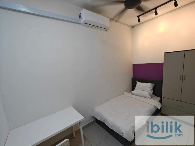 Premium single room | 10 mins walk to lrt muhibbah | work from home friendly!