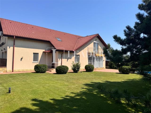 premium villa with private pool & garden – iancu nicolae