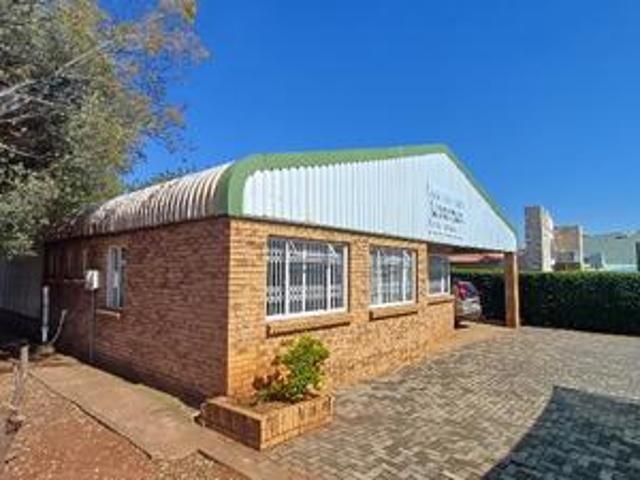 premium warehouse to let in highveld.