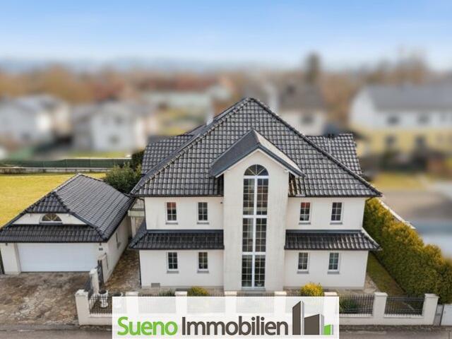 PREMIUM Wohnhaus in Marchtrenk mit Doppelgarage, Balkon e, Terrasse, Grillhaus, Keller!
