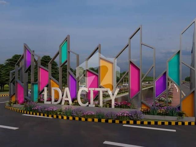 Premium 10 Marla Standard Plot For Sale Highly Connected To Main Pine Avenue &Amp  Etihad Commercial Hub