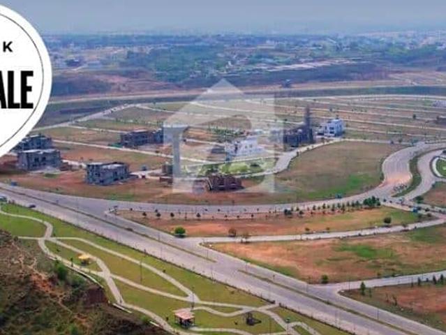 Premium 1 Kanal Residential Plot In A Highly Desirable Pocket Of DHA Phase 5