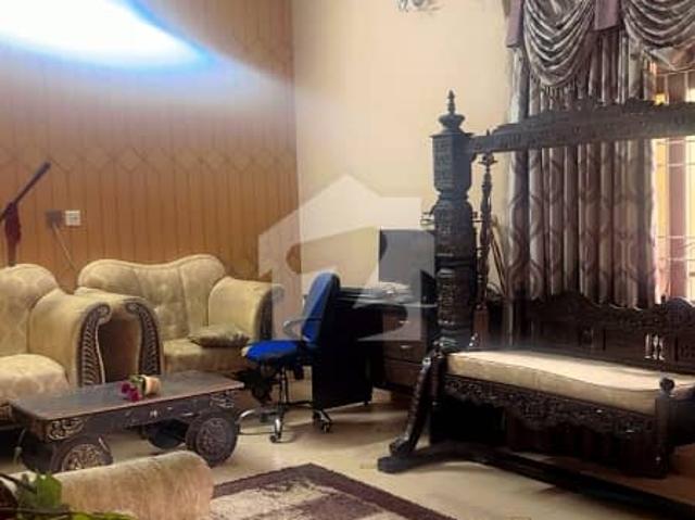 Premium 240 Square Yards House Is Available For sale In Karachi