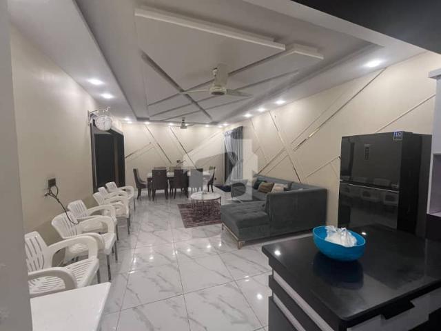 Premium 2600 Square Feet Flat Is Available For Sale In Karachi