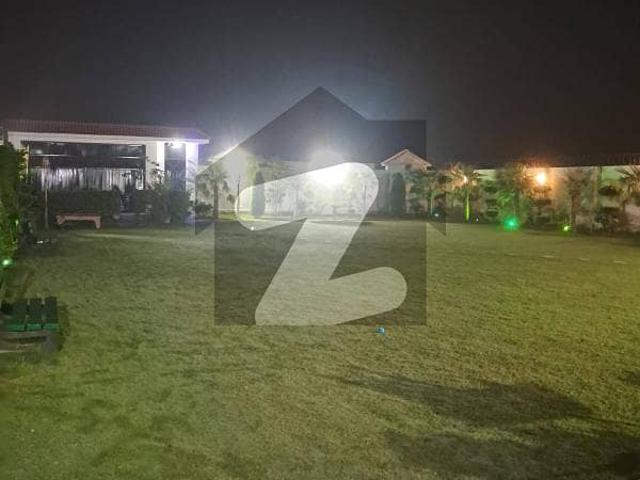Premium 2 Kanal Well Maintained Farmhouse For Sale