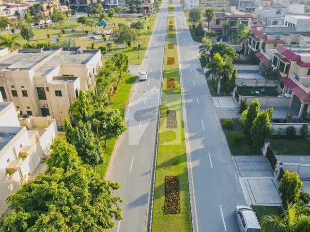 Premium 5 Marla Plot In Lake City M7C1 | Secure Investment Opportunity
