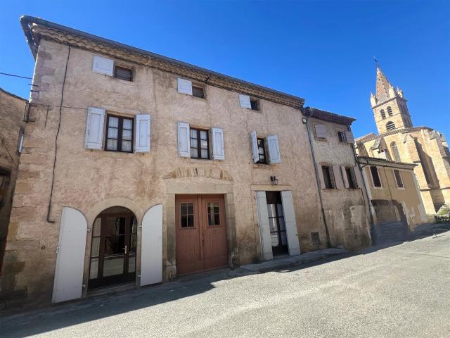 Pres de Limoux Charmante propriété historique à fort poten. 262m² Alet les Bains