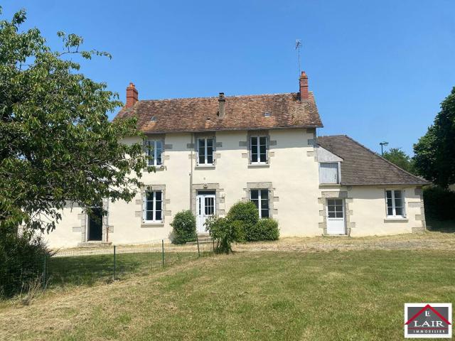 Presbytère secteur Villeneuve en Perseigne Ref 11453