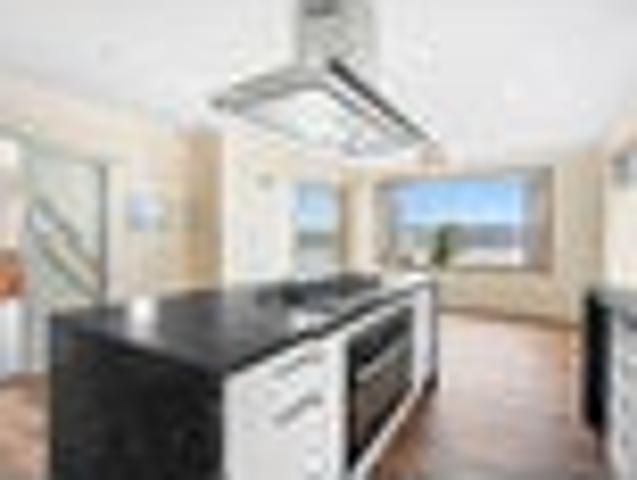 2 Bedrooms Plus Large Rumpus and Study