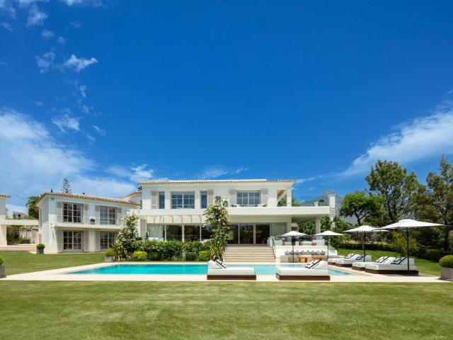 Presentamos un oasis privado enclavado en la lujosa zona de. 702m² Benahavís