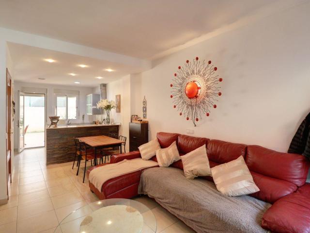 Bienvenido a esta villa ubicada en el tranquilo vecindario d. 499m² El toro