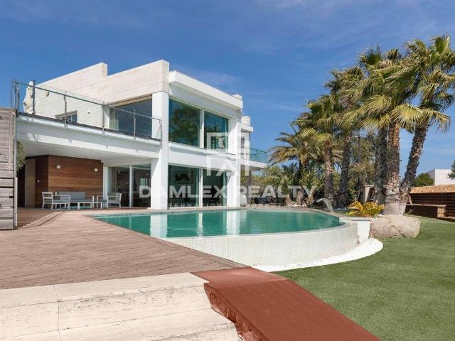 Presentamos una nueva villa de diseño moderno ubicada en una. 932m² Platja d'aro