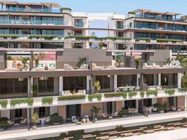 Presentamos una promoción residencial única ubicada en la ex. 249m² Estepona