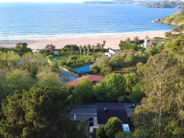 Presentamos esta magnífica propiedad independiente ubicada e. 284m² A Coruña