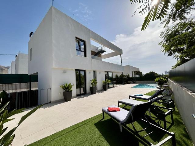 Presentamos esta espectacular villa en venta en Finestrat, a. 260m² Finestrat