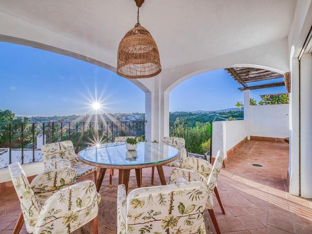 Presentamos este exclusivo dúplex ubicado en una de las zona. 276m² Marbella