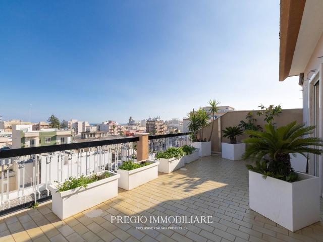 Presentiamo in esclusiva un attico con vista panoramica sul. 116m² Monopoli