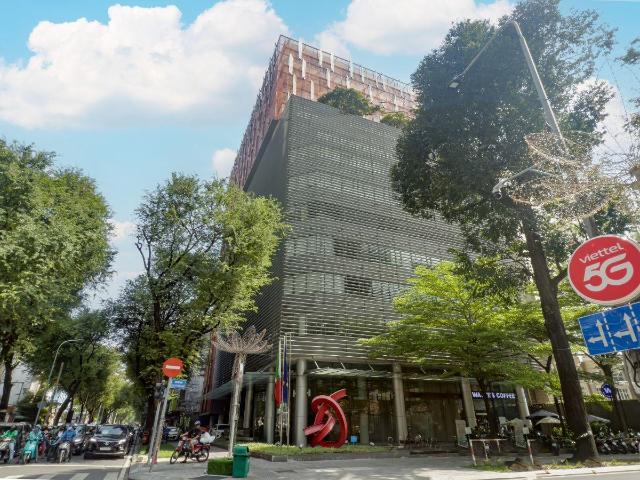 President Place $33 $39 / m2, Văn Phòng Cho Thuê Hạng A