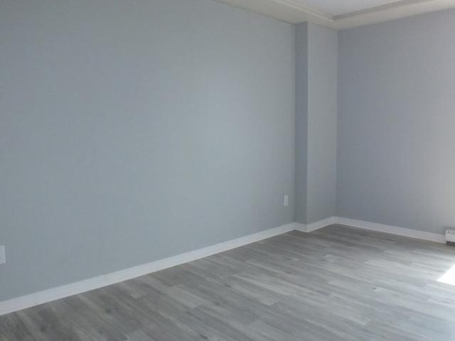Presland Towers 1 Bedroom Apartment for Rent at 305 Presland Rd, Ottawa, ON K1K 4C6 Overbrooke