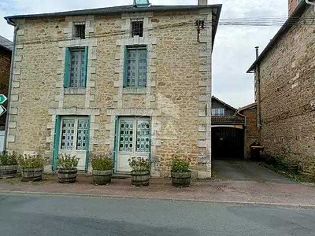 Pressac 86460 Achat / Vente maison 8 pièces t8 piscine parking