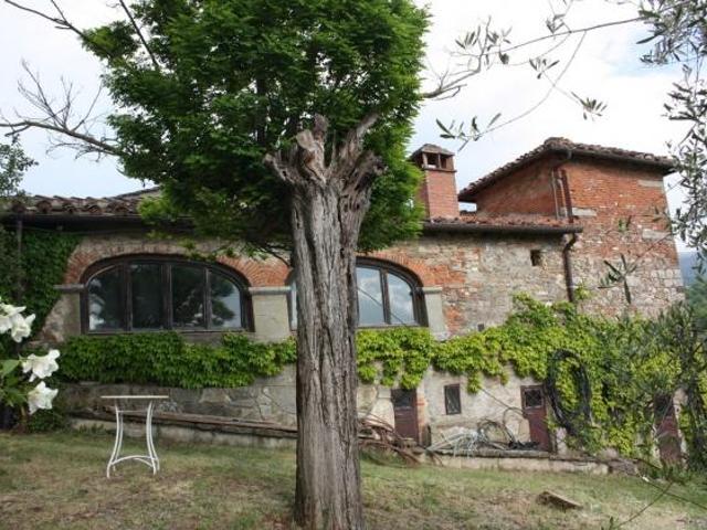 PRESSI PELAGO VENDESI CASA RURALE DI 267 MQ CON 7 ETTARI DI TERRENO,MERAVIGLIOSA