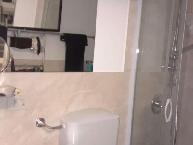 PRESSI VIALE LAZIO BILOCALE ARREDATO