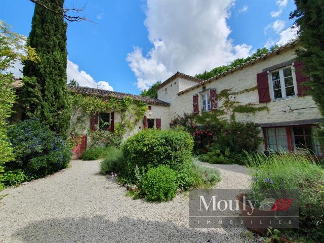 Prestations De Qualite Pour Cette Belle Quercynoise 200m² Montcuq en Quercy Blanc