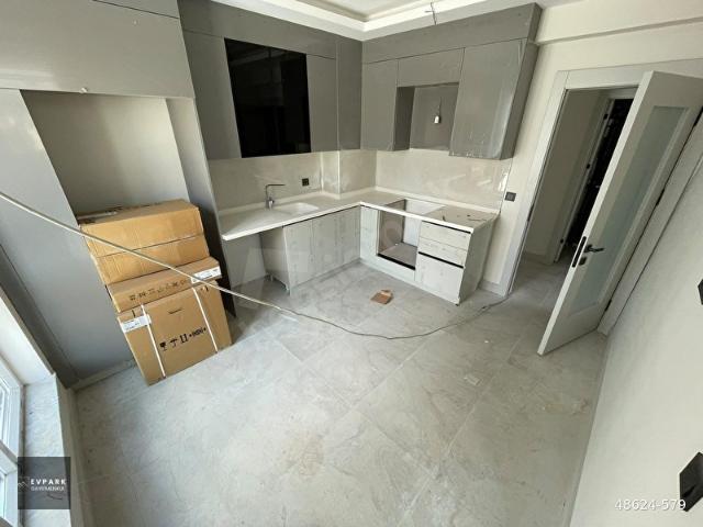 PRESTİJLİ SİTE İÇİNDE BULVAR CEPHE 2+1 BAĞIMSIZ MUTFAK DAİRELER