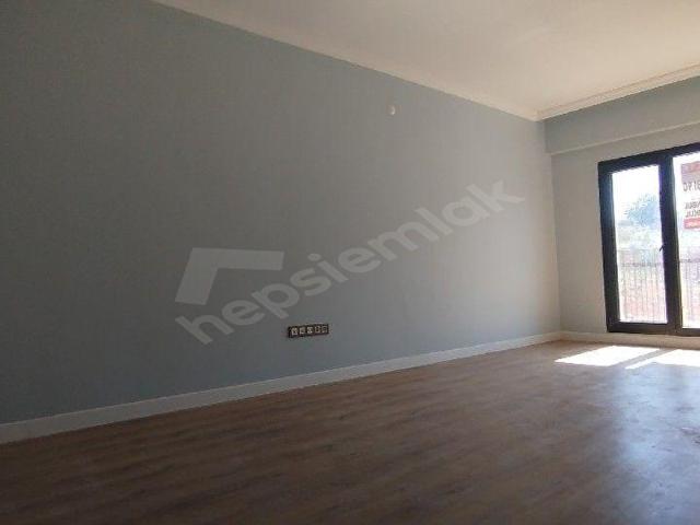 PRESTİJLİ SİTEDE KAPALI OTOPARKLI YERDEN ISITMALI LÜKS KİRALIK DAİRE