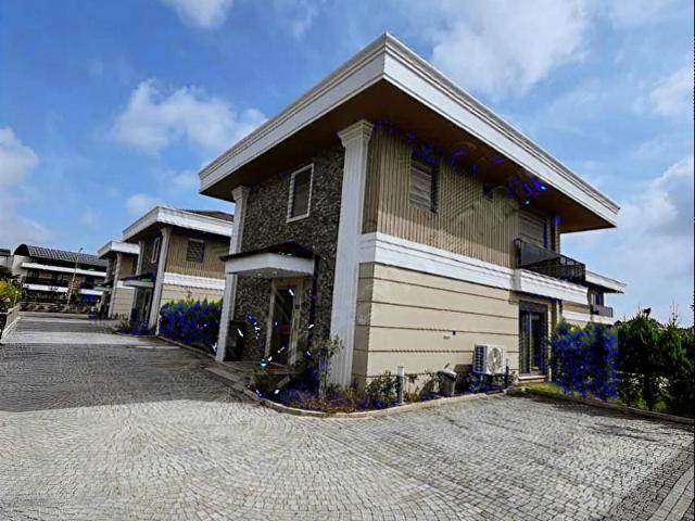 PRESTİJLİ SİTEDE LÜKS VİLLALUXURY VILLA IN A VERY ELITE SITE