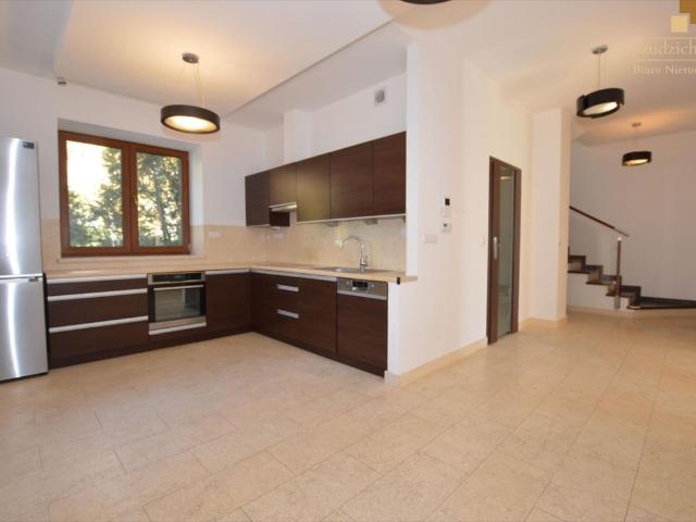 Wynajmę elegancki dom 220 m² z ogrodem i garażem na Ursynowie